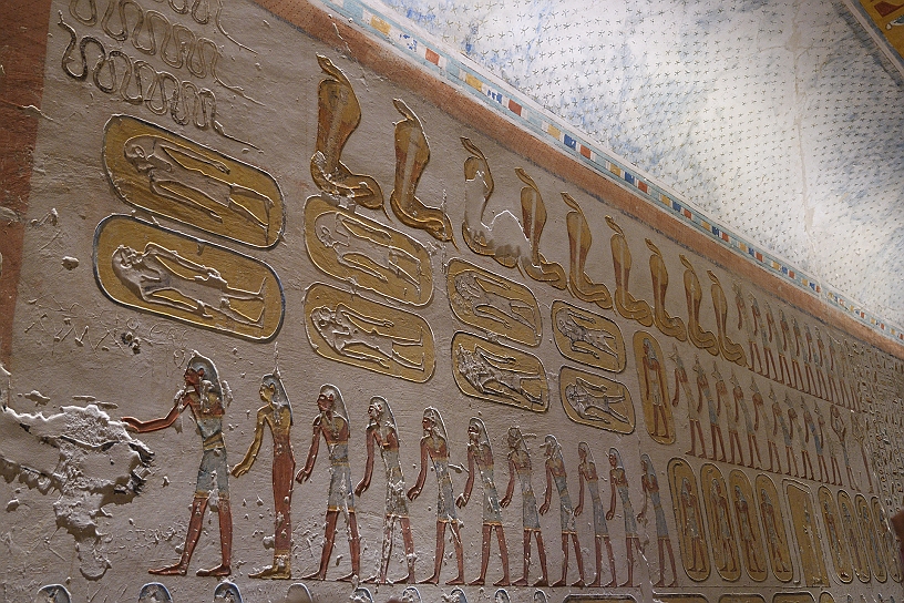 21 MAK_5929.jpg - Tutte le pareti sono magnificamente decorate.